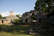 Mayan Arch at Labna Ruins - labna mayan ruins,labna mayan temple,mayan temple pictures,mayan ruins photos